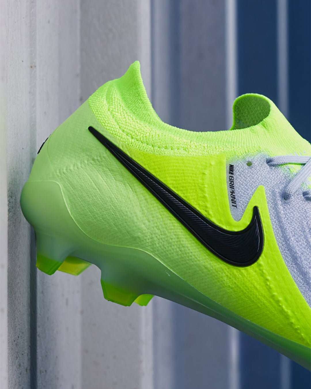 NIKE PHANTOM GX – MAD VOLTAGE