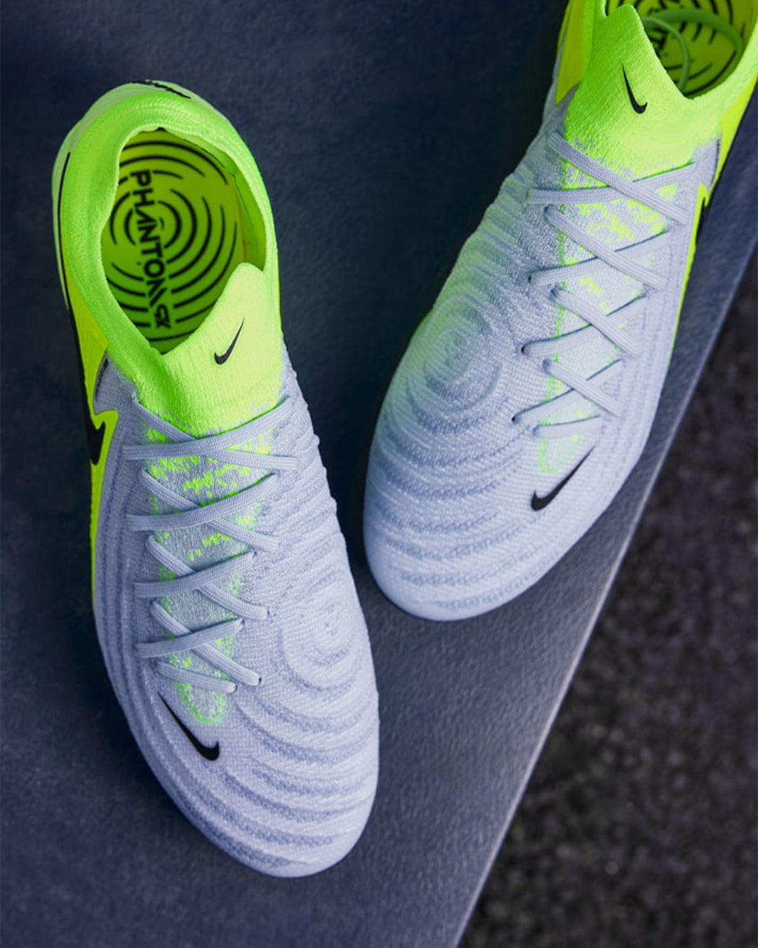 NIKE PHANTOM GX – MAD VOLTAGE